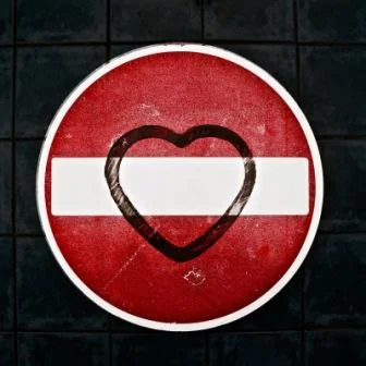 falling in love blog feature image